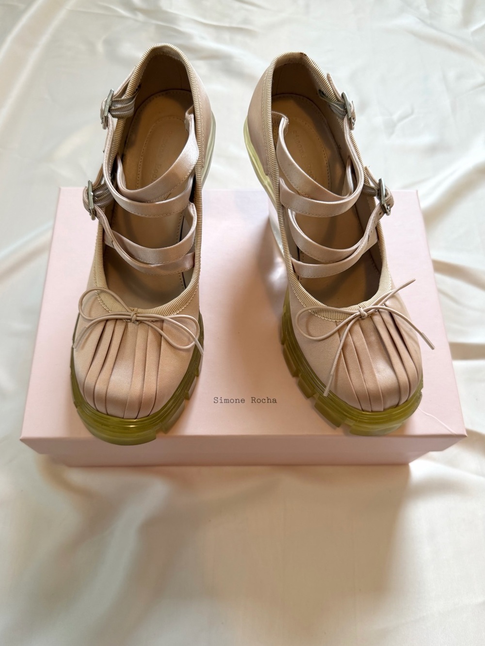 Simone Rocha pink satin criss cross Mary Jane pump with lucite heel - Picture 3 of 14